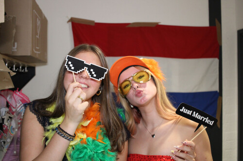 dtb3465753_36697A8-FB_BD475956_2_1.jpg